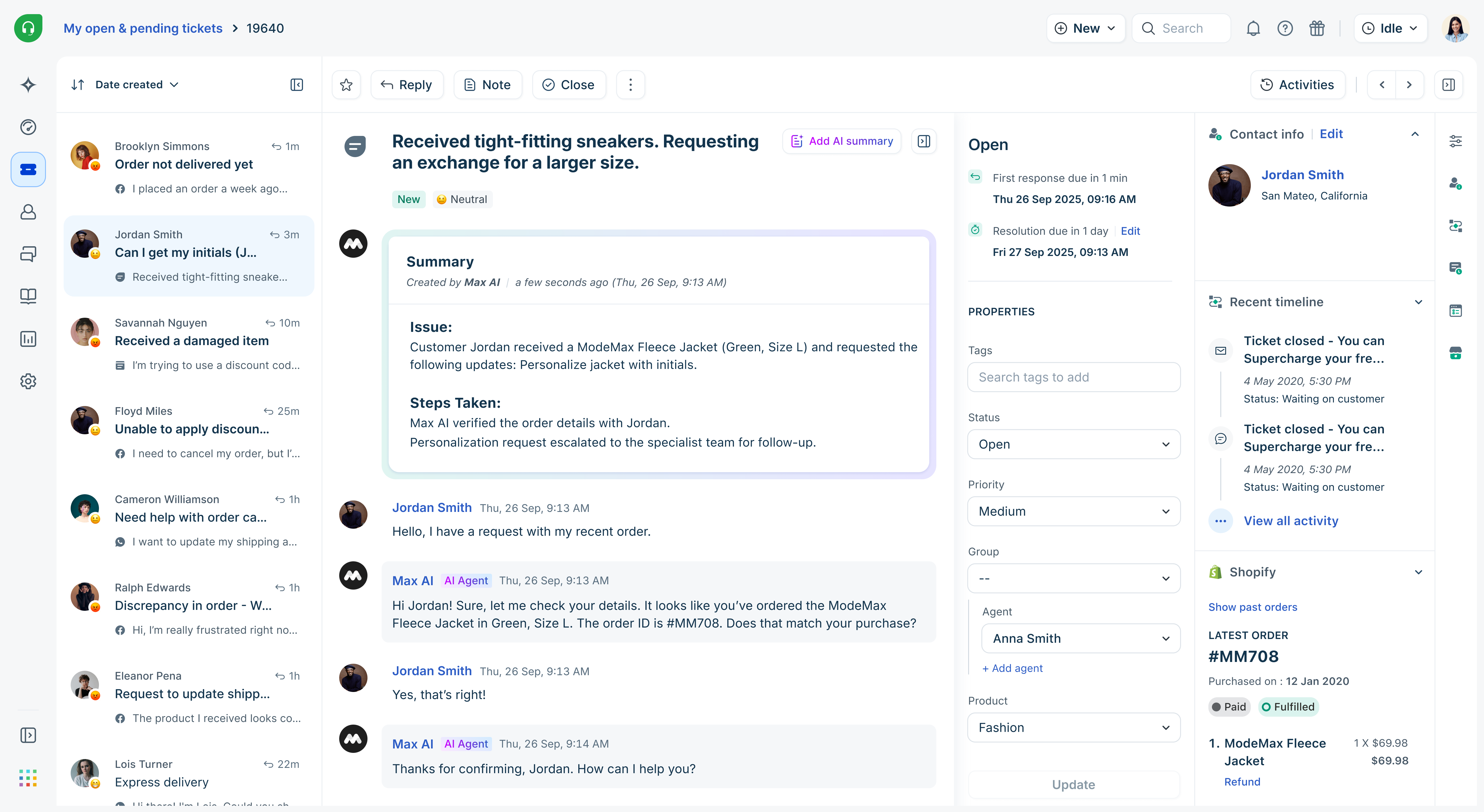 Zoznam tiketov Freshdesk so stĺpcami priority a stavu